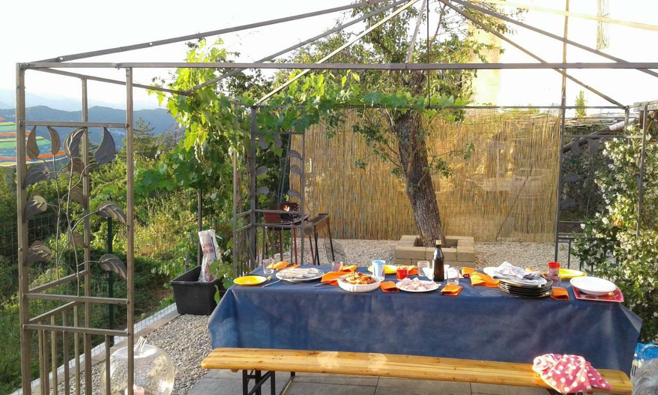 Agriturismo Nonni Devia Lucinasco Buitenkant foto