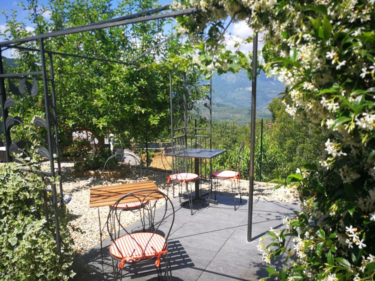 Agriturismo Nonni Devia Lucinasco Buitenkant foto